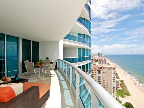Modern apartment on the bay