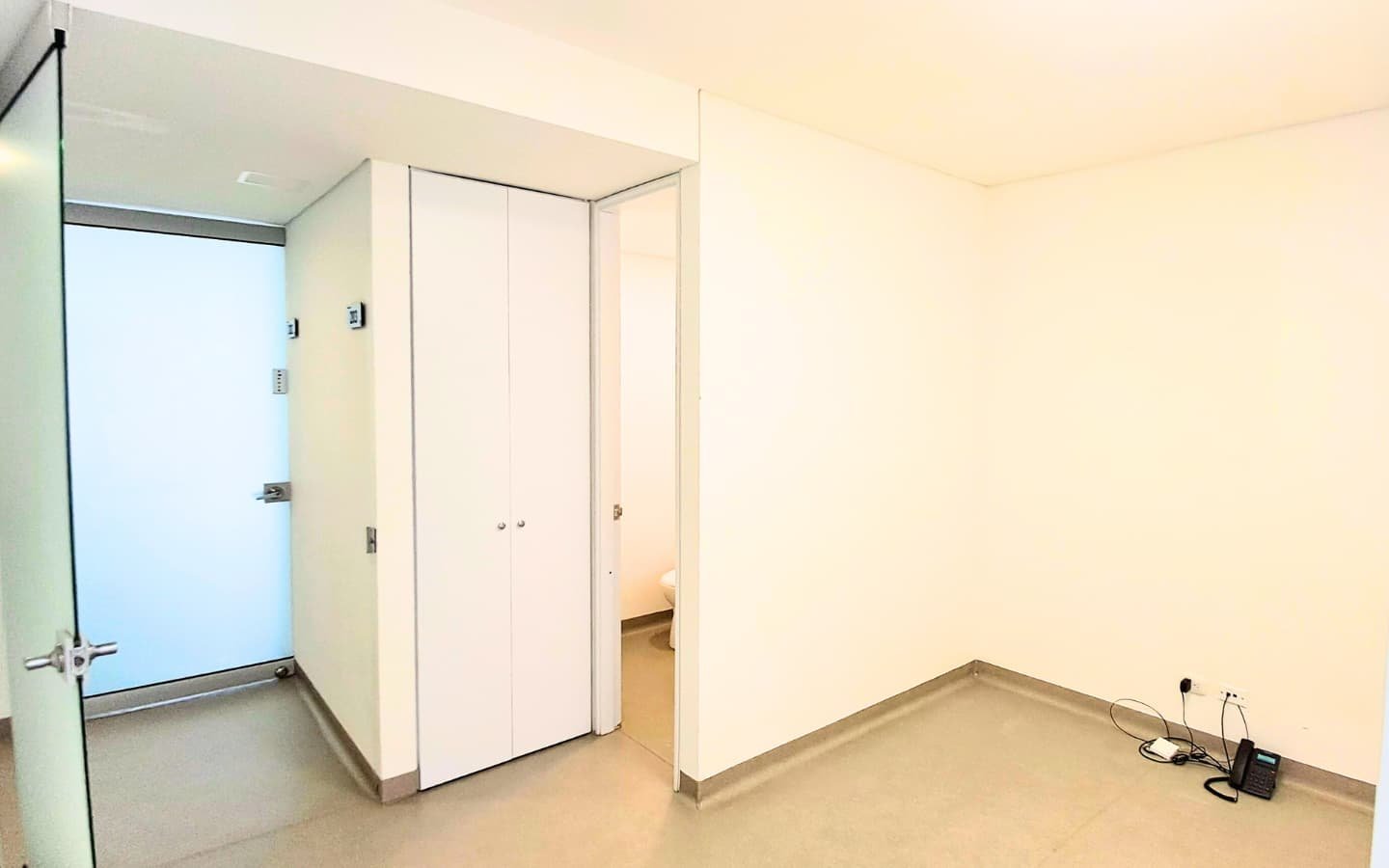 Vendo Moderno Consultorio en Santa Barbara 31,04m2.