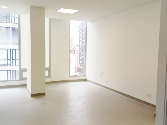 Arriendo Consultorio Premium en Santa Barbara 33,33m2.