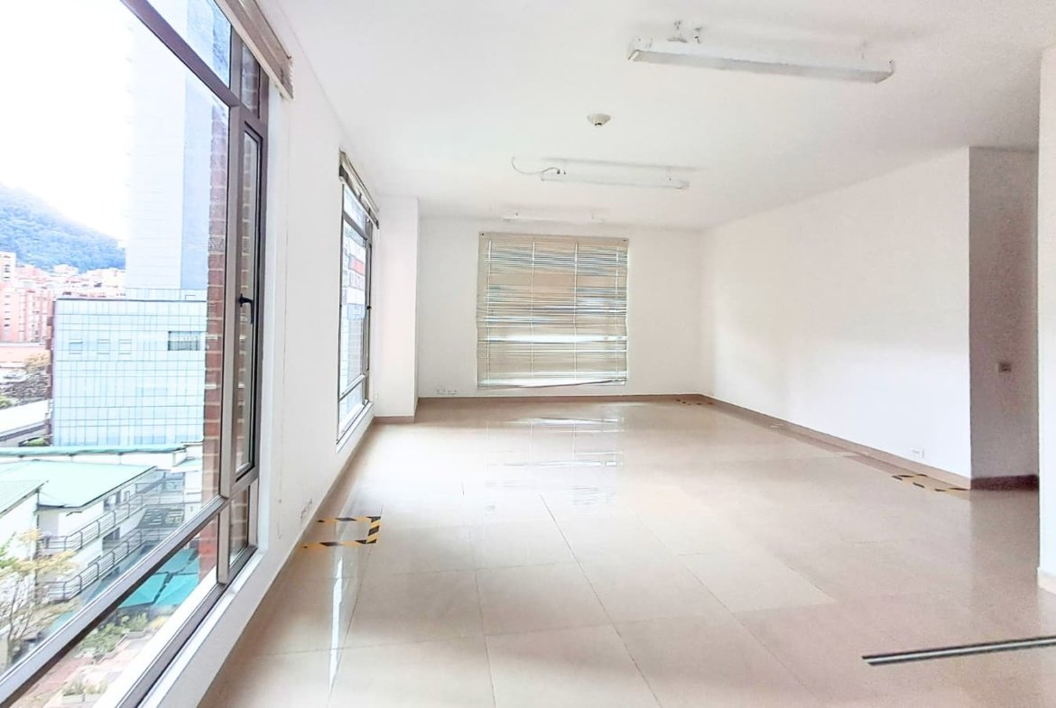 Vendo/ Arriendo Amplio Consultorio 42m2 El Bosque