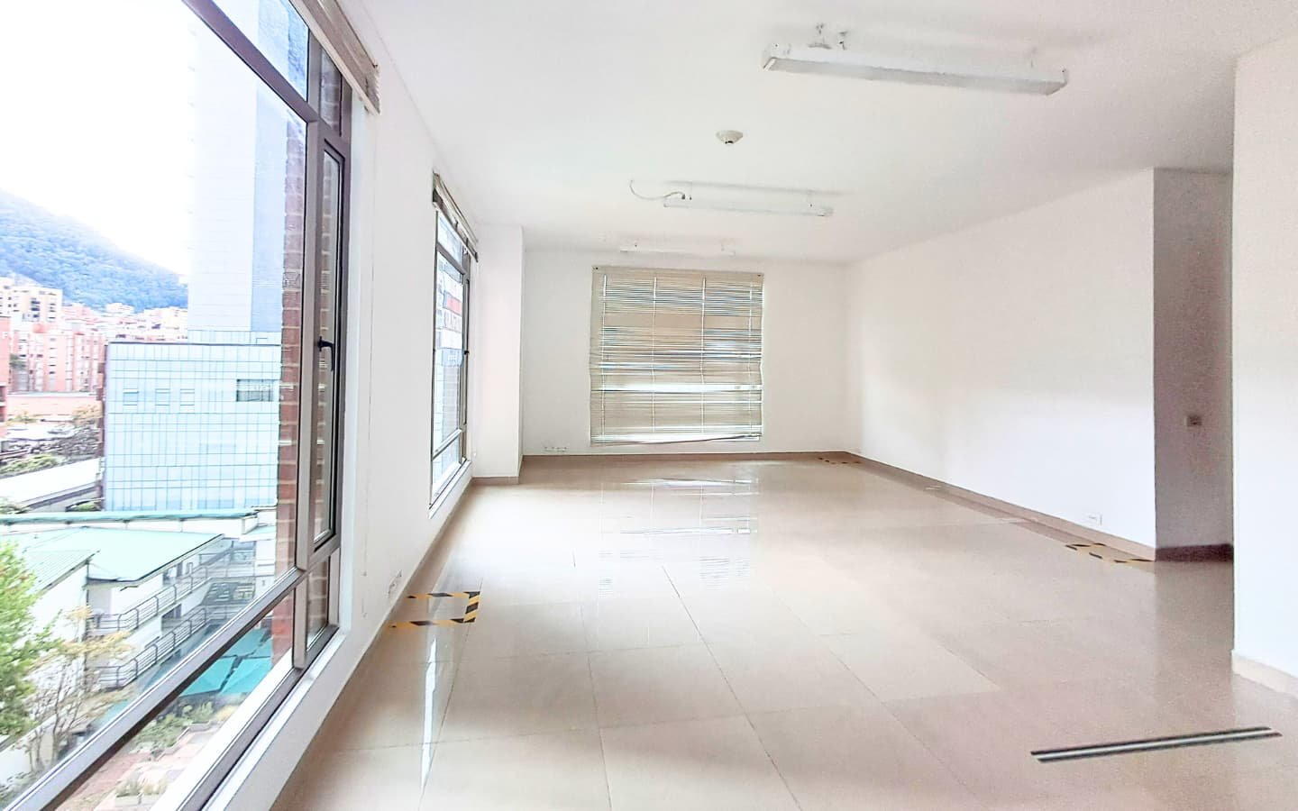 Vendo/ Arriendo Amplio Consultorio 42m2 El Bosque