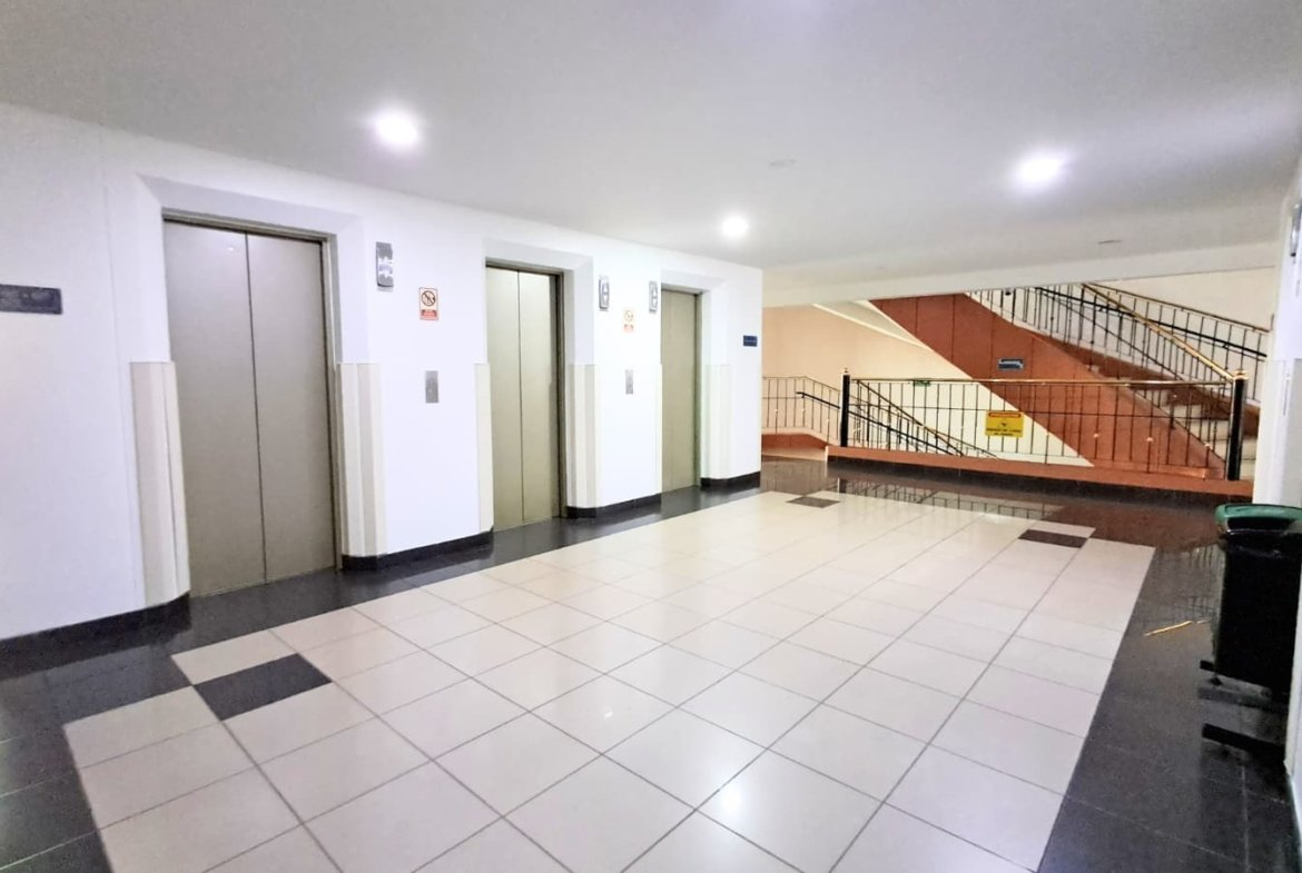 Vendo/ Arriendo Amplio Consultorio 42m2 El Bosque