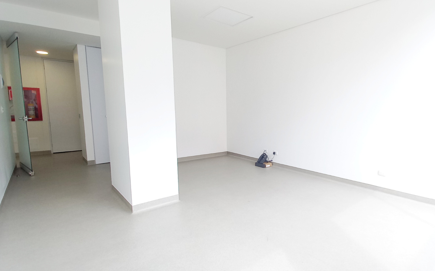Vendo Moderno Consultorio en Santa Barbara 28,02m2.