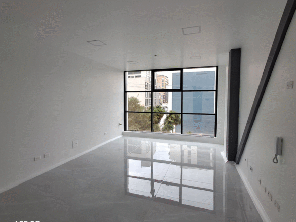 Arriendo Consultorio Premium a Estrenar en Santa Barbara 27,48m2.