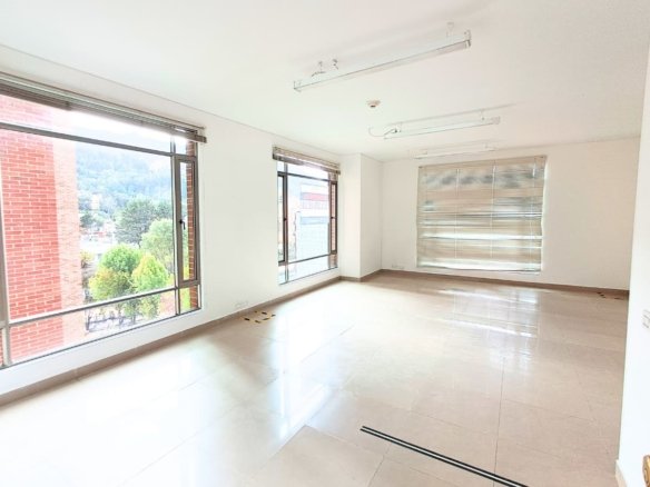 Vendo/ Arriendo Amplio Consultorio 42m2 El Bosque