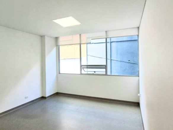 Vendo Moderno Consultorio en Santa Barbara 31,04m2.