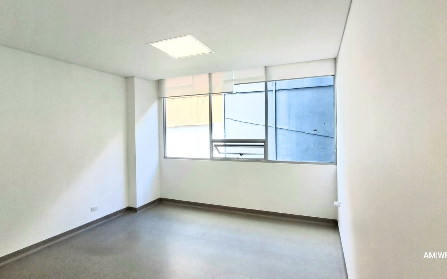 Vendo Moderno Consultorio en Santa Barbara 31,04m2.