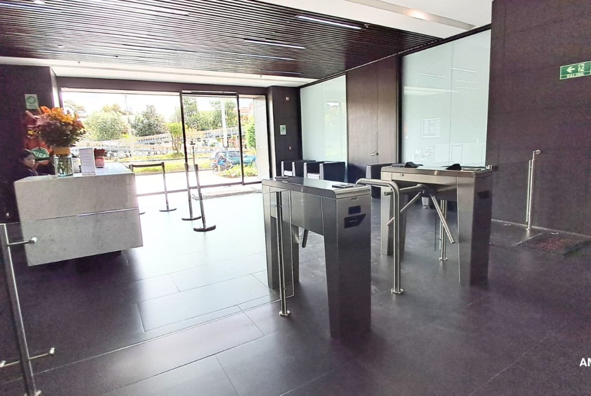 Vendo/Arriendo Moderno Consultorio|Oficina 40m2 Bella Suiza