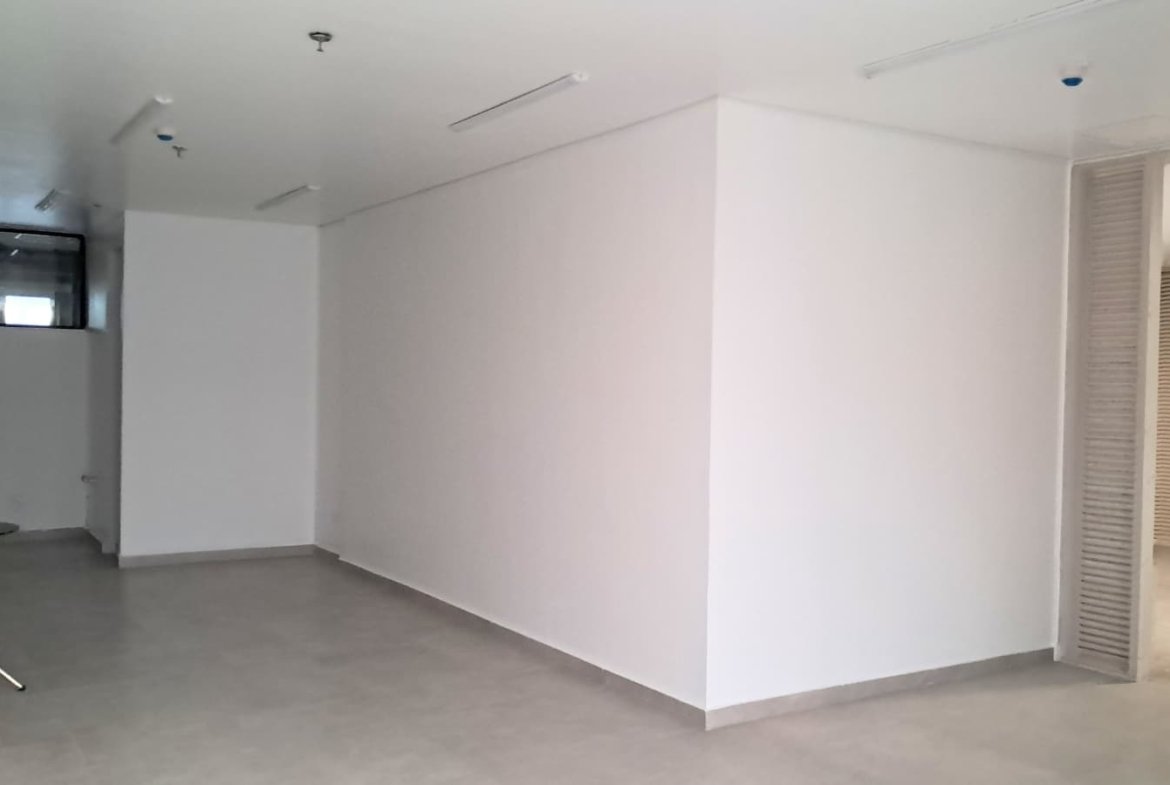 Arriendo Consultorio a Estrenar en Torre Empresarial Hibrido 54m2