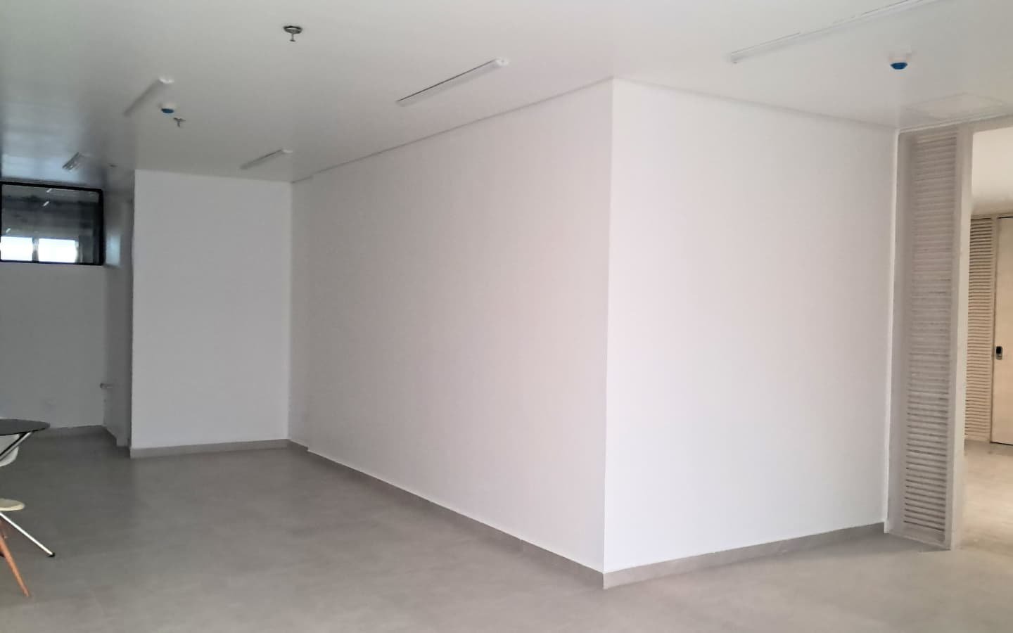 Arriendo Consultorio a Estrenar en Torre Empresarial Hibrido 54m2