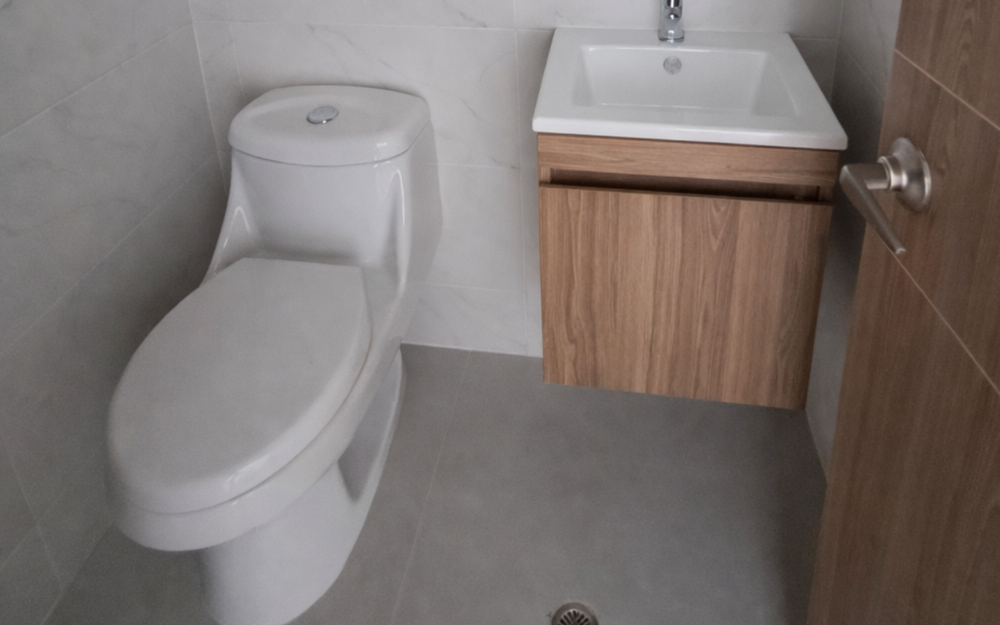 Arriendo Consultorio Premium a Estrenar en Santa Barbara 27,48m2.