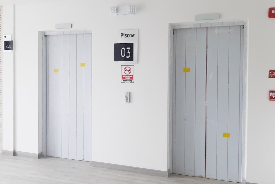 Arriendo Consultorio en Torre Empresarial Hibrida 29m2