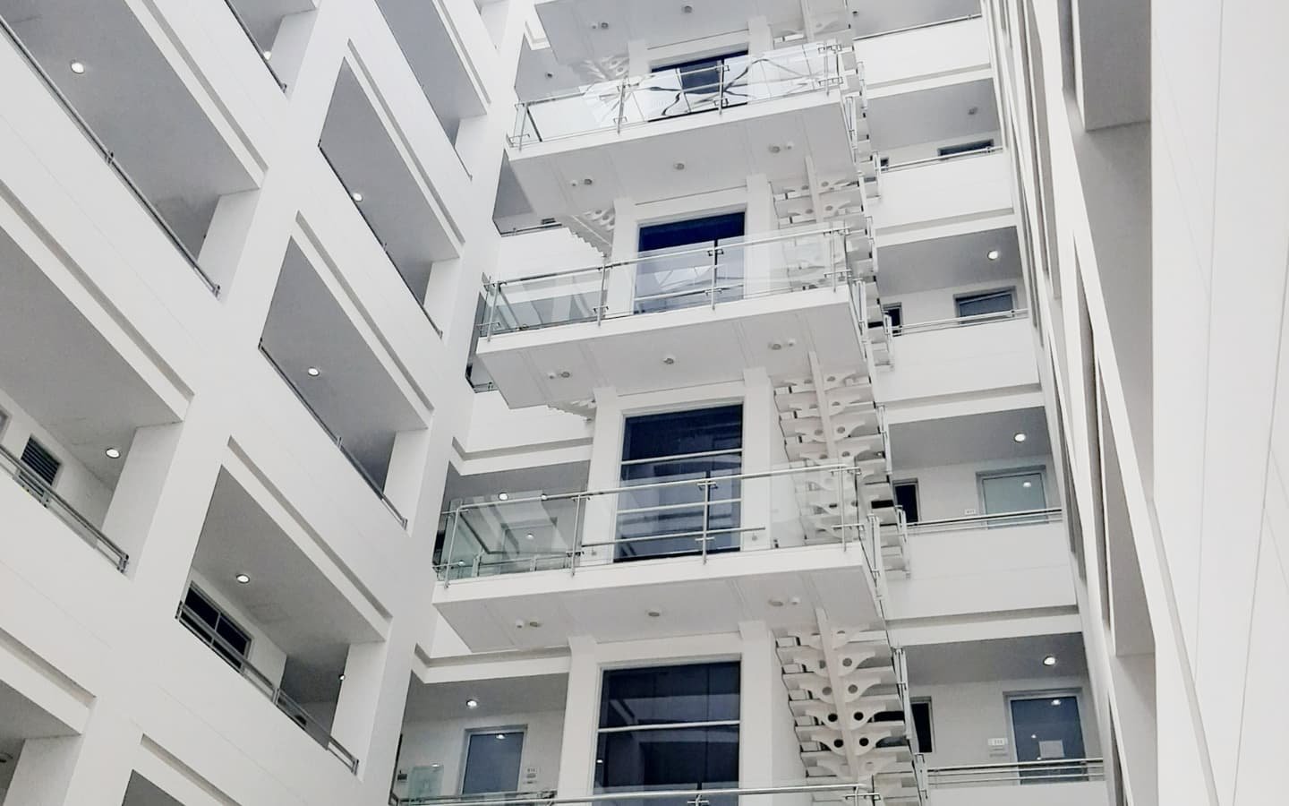 Vendo Moderno Consultorio en Centro Médico 54m2