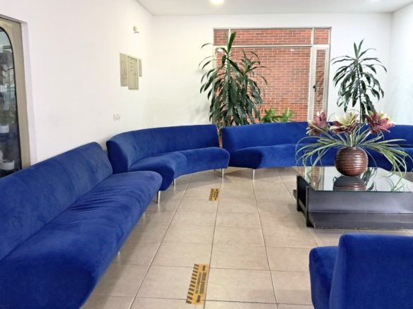 Vendo/ Arriendo Amplio Consultorio 42m2 El Bosque