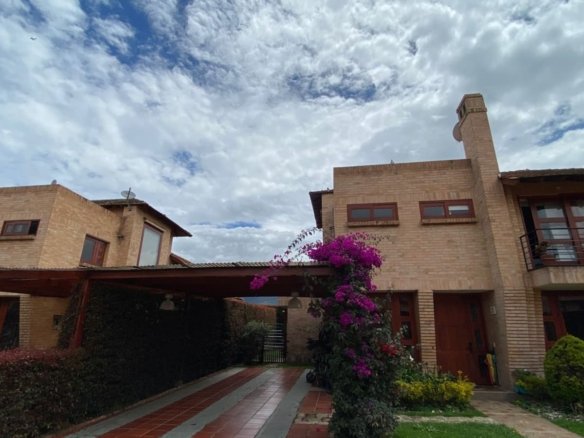 Venta Casa en Rincón de Los Nogales, Chia